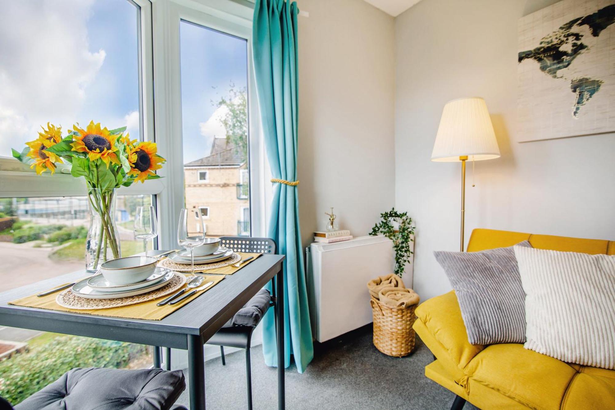 The Banana Loft Central Sheffield Retreat 6Ppl מראה חיצוני תמונה